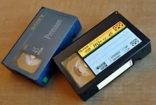 dove buttare cassette vhs