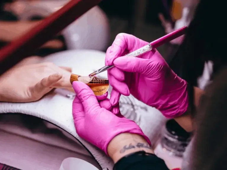 Guanti in Lattice Dove Si Buttano